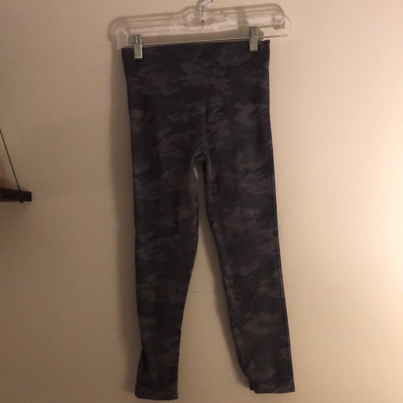 Camo Spanx Leggings - Picture 3 of 4